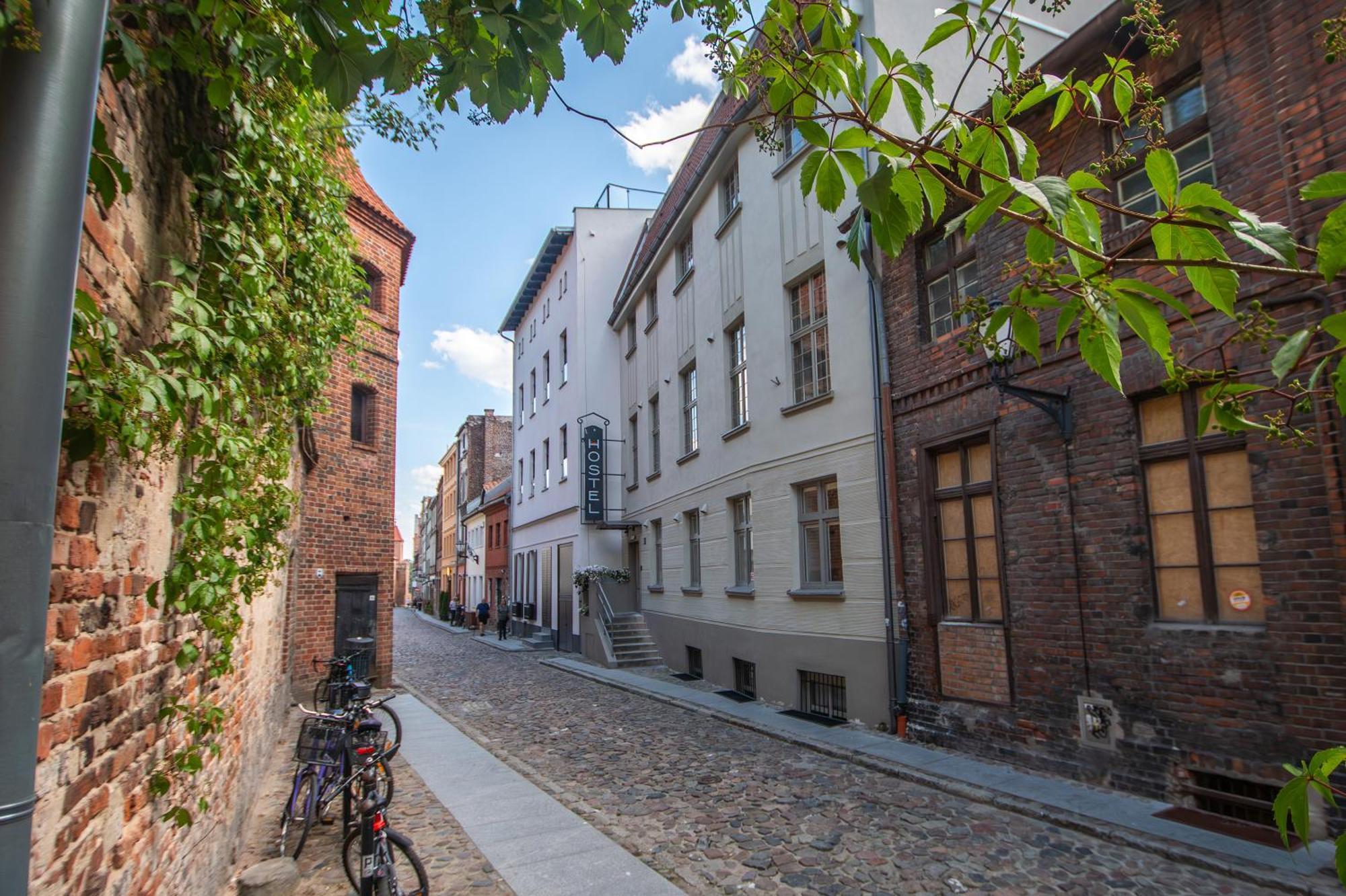 Happy Street Hostel Stary Toruń Exterior foto